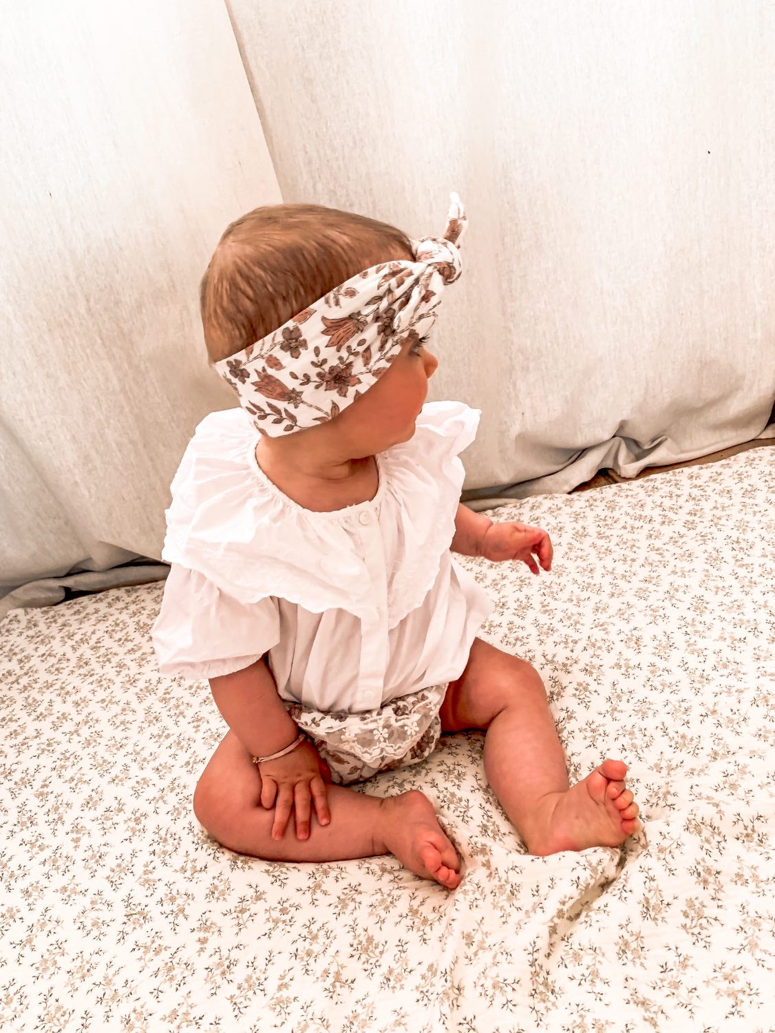 Bandeau bébé fille en tissu pour les cheveux - Cadeau de naissance chic